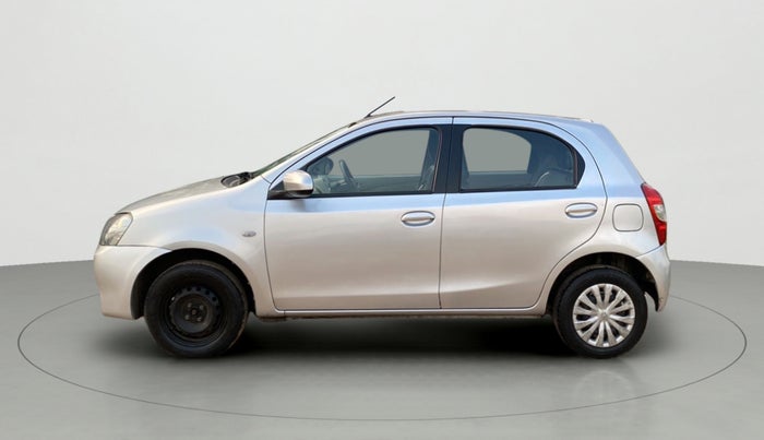2014 Toyota Etios Liva G, Petrol, Manual, 32,888 km, Left Side