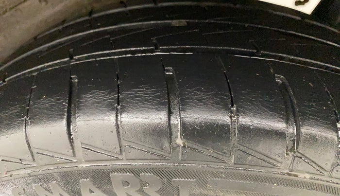 2013 Maruti Wagon R 1.0 VXI, Petrol, Manual, 45,985 km, Left Rear Tyre Tread