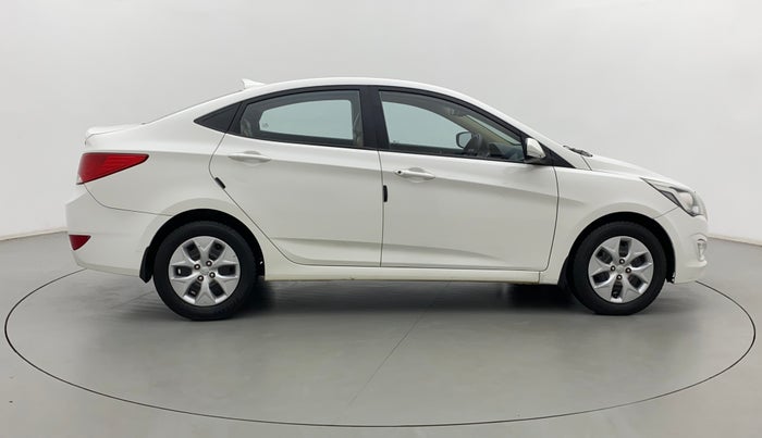 2016 Hyundai Verna 1.6 CRDI S, Diesel, Manual, 65,104 km, Right Side View