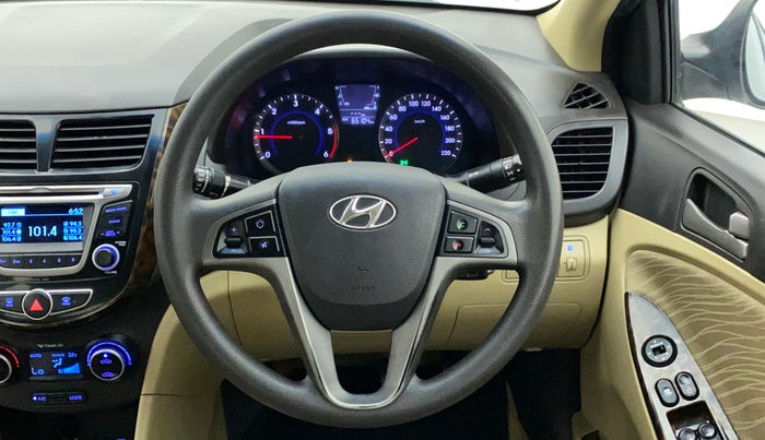 2016 Hyundai Verna 1.6 CRDI S, Diesel, Manual, 65,104 km, Steering Wheel Close Up
