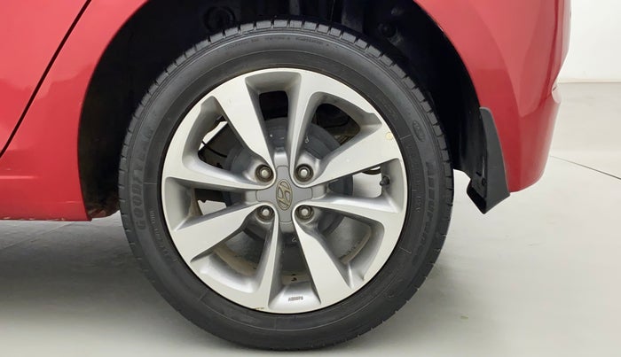 2017 Hyundai Elite i20 ASTA 1.2 DUAL TONE, Petrol, Manual, 25,753 km, Left Rear Wheel