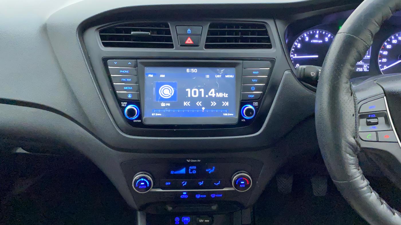2017 Hyundai Elite i20 ASTA 1.2 DUAL TONE, Petrol, Manual, 25,753 km, Air Conditioner