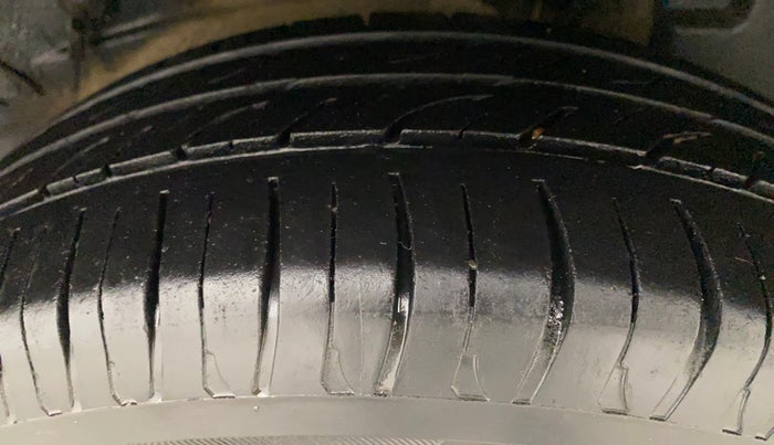 2012 Toyota Etios Liva GD SP, Diesel, Manual, 55,790 km, Left Rear Tyre Tread