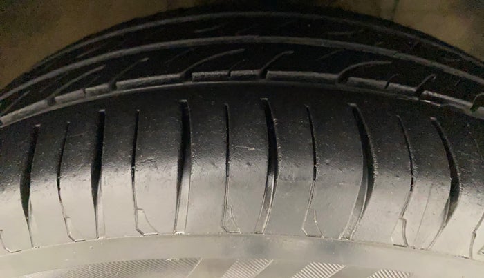 2012 Toyota Etios Liva GD SP, Diesel, Manual, 55,790 km, Right Front Tyre Tread