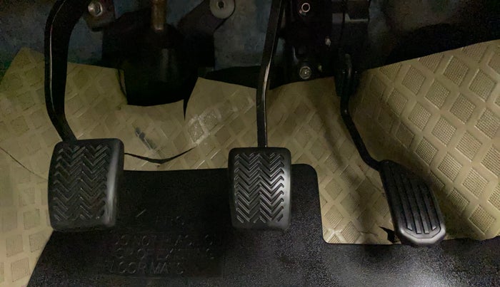 2012 Toyota Etios Liva GD SP, Diesel, Manual, 55,790 km, Pedals