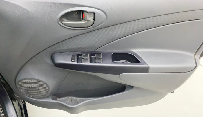 2012 Toyota Etios Liva GD SP, Diesel, Manual, 55,790 km, Driver Side Door Panels Control