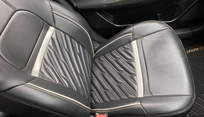 2019 Maruti Swift VDI, Diesel, Manual, 74,999 km, Front left seat (passenger seat) - Seat minor damage