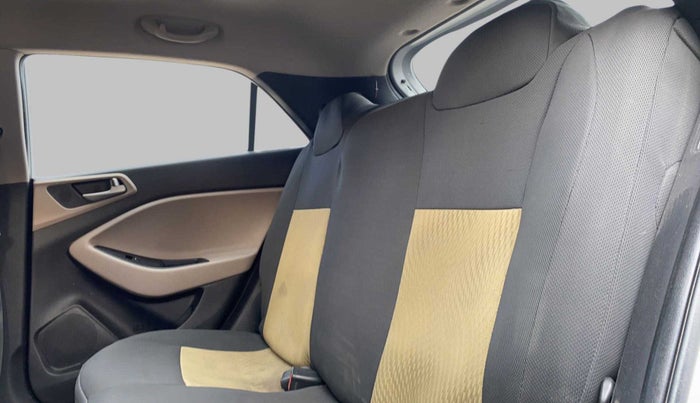 2018 Hyundai Elite i20 SPORTZ 1.4 CRDI, Diesel, Manual, 69,295 km, Right Side Rear Door Cabin
