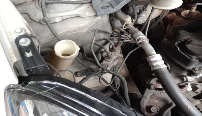 2012 Honda Brio S MT, Petrol, Manual, 1,10,366 km, Front windshield - Wiper bottle cap missing