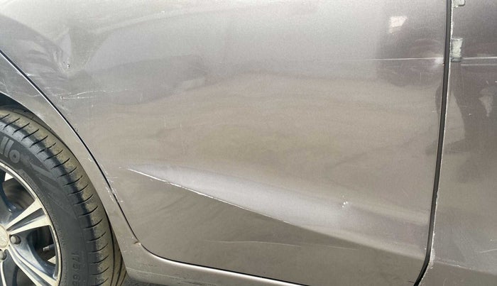2012 Honda Brio S MT, Petrol, Manual, 90,113 km, Right rear door - Minor scratches