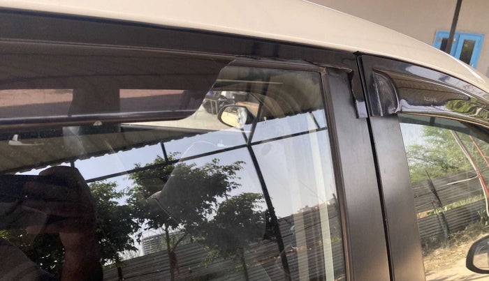 2015 Hyundai Xcent S 1.1 CRDI, Diesel, Manual, 39,210 km, Right rear door - Door visor damaged