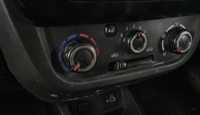 2021 Renault Kwid CLIMBER 1.0 AMT (O), Petrol, Automatic, 17,585 km, Dashboard - Air Re-circulation knob is not working