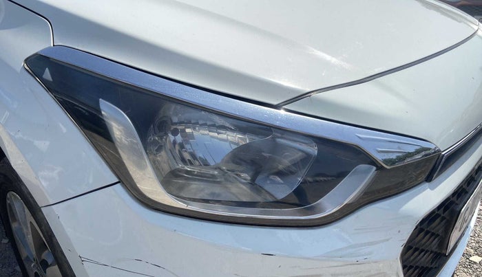 2015 Hyundai Elite i20 ASTA 1.2, Petrol, Manual, 63,842 km, Right headlight - Minor scratches