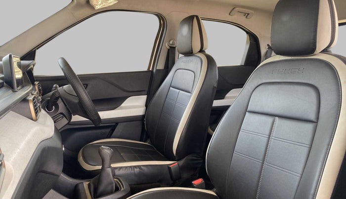 2022 Tata PUNCH ACCOMPLISHED MT, Petrol, Manual, 5,189 km, Right Side Front Door Cabin
