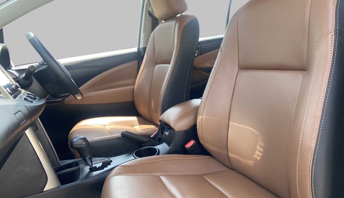 2021 Toyota Innova Crysta 2.4 GX AT 7 STR, Diesel, Automatic, 17,362 km, Right Side Front Door Cabin