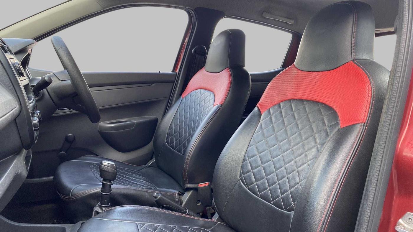 2016 Renault Kwid RXL, Petrol, Manual, 68,648 km, Right Side Front Door Cabin