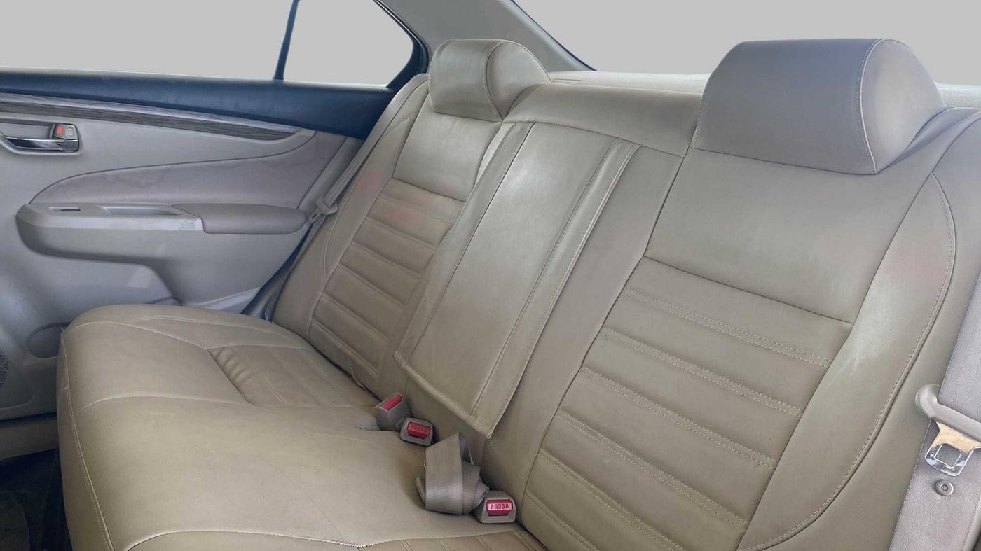 2019 Maruti Ciaz SIGMA 1.5 SHVS MT  PETROL, Petrol, Manual, 58,643 km, Right Side Rear Door Cabin