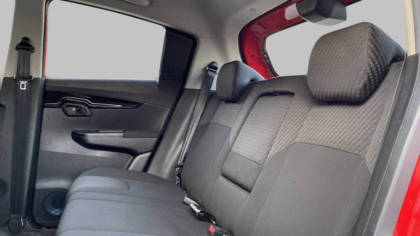 2020 Mahindra KUV 100 NXT K8 P 6 STR, Petrol, Manual, 10,875 km, Right Side Rear Door Cabin