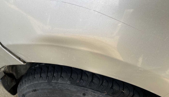 2014 Maruti Swift VXI, Petrol, Manual, 70,344 km, Right quarter panel - Slightly dented