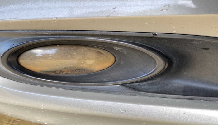 2014 Maruti Swift VXI, Petrol, Manual, 70,344 km, Right fog light - Not working