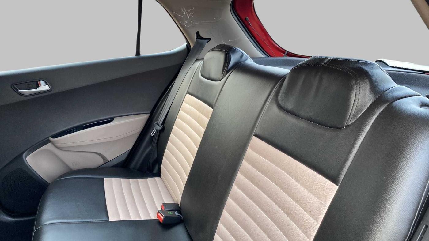 2018 Hyundai Grand i10 SPORTZ AT 1.2 KAPPA VTVT, Petrol, Automatic, 7,921 km, Right Side Rear Door Cabin