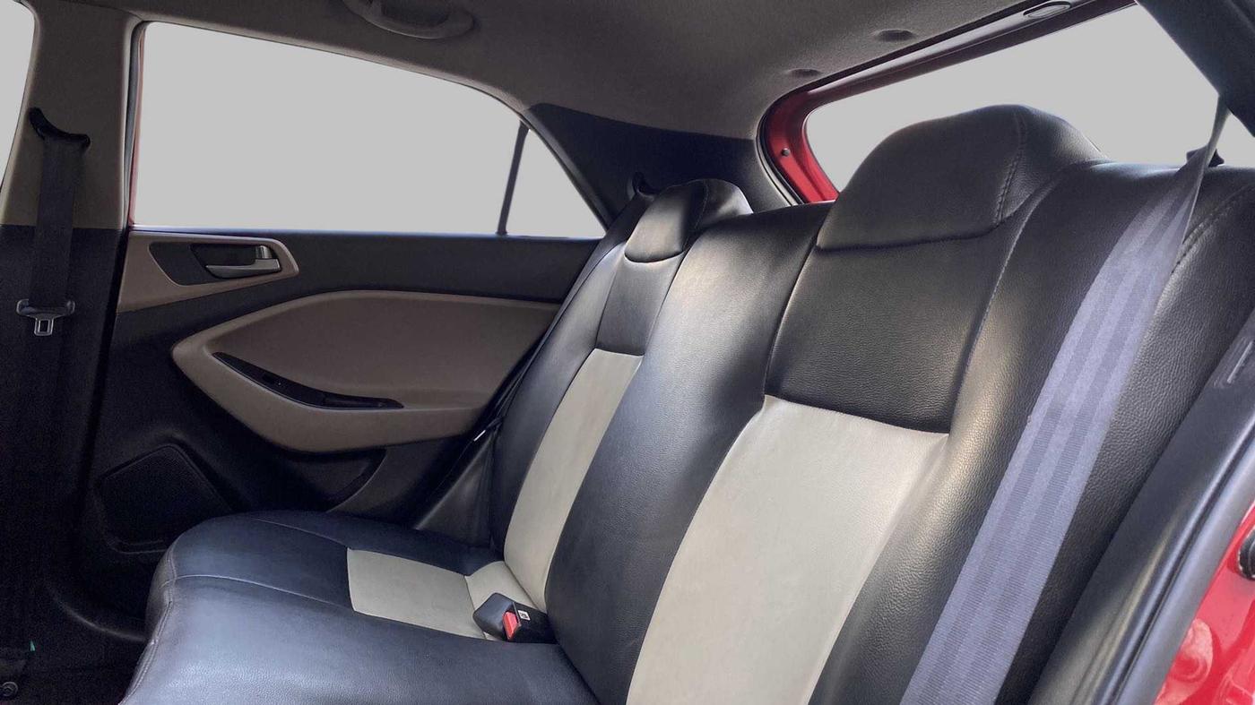 2017 Hyundai Elite i20 MAGNA EXECUTIVE 1.2, Petrol, Manual, 66,027 km, Right Side Rear Door Cabin