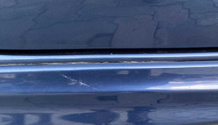 2019 Maruti Ciaz ALPHA  AT 1.5 SHVS PETROL, Petrol, Automatic, 36,139 km, Right running board - Minor scratches
