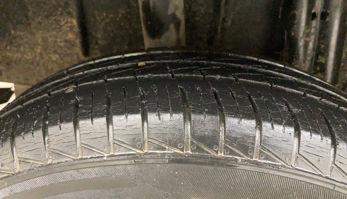 2020 Renault TRIBER RXT AMT, Petrol, Automatic, 36,127 km, Right Rear Tyre Tread