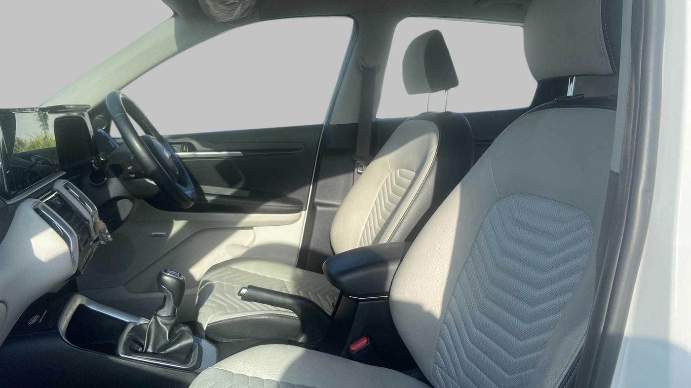 2020 KIA SONET HTX PLUS 1.5, Diesel, Manual, 97,387 km, Right Side Front Door Cabin