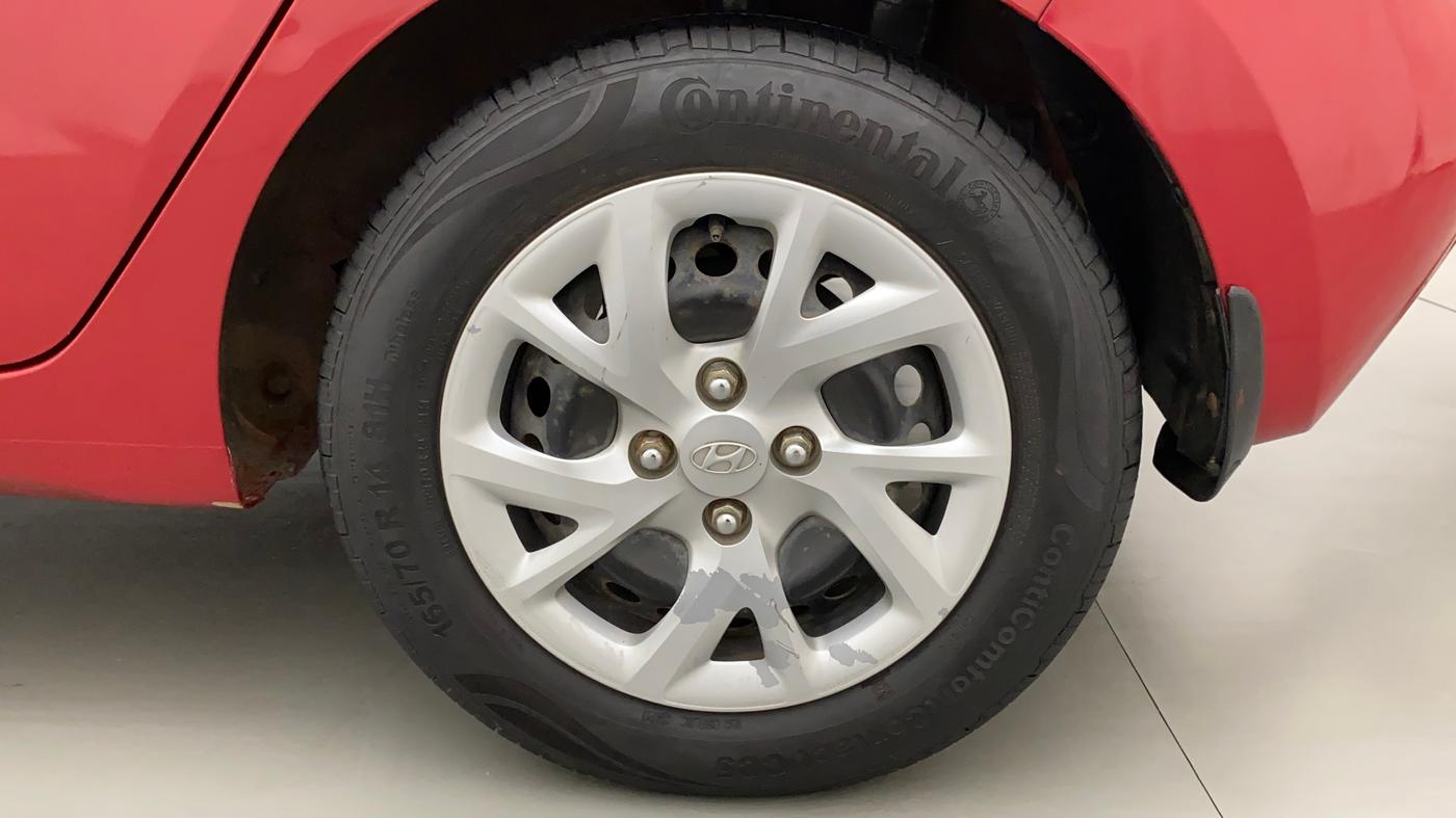 2017 Hyundai Grand i10 MAGNA 1.2 KAPPA VTVT, CNG, Manual, 40,924 km, Left Rear Wheel