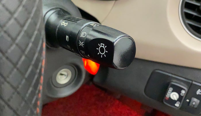 2017 Hyundai Grand i10 MAGNA 1.2 KAPPA VTVT, CNG, Manual, 40,924 km, Combination switch - Fog Light Switch is not working
