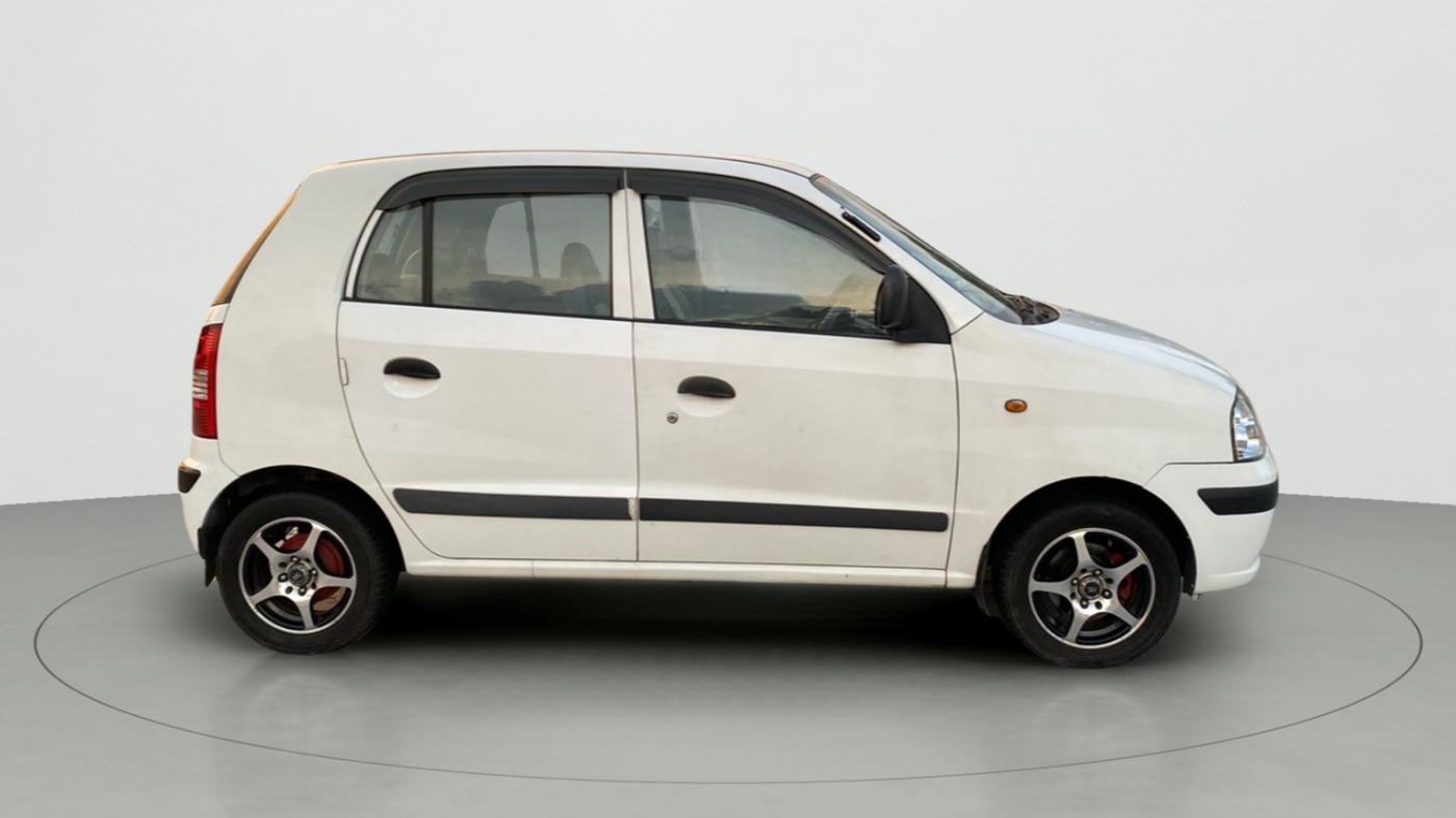 2011 Hyundai Santro Xing GL PLUS, Petrol, Manual, 65,537 km, Right Side View