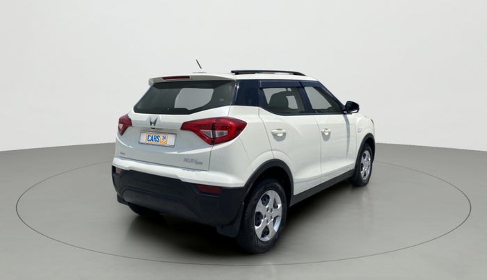 2022 Mahindra XUV300 W6 1.2 PETROL AMT, Petrol, Automatic, 2,286 km, Right Back Diagonal