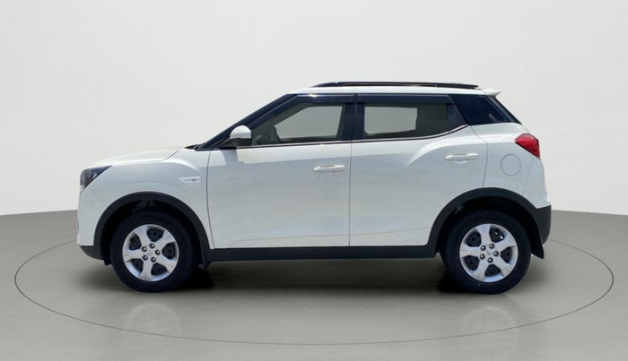 2022 Mahindra XUV300 W6 1.2 PETROL AMT, Petrol, Automatic, 2,286 km, Left Side