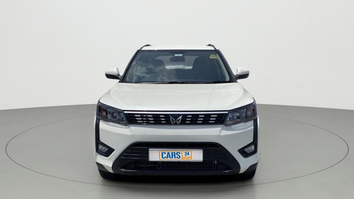 2022 Mahindra XUV300 W6 1.2 PETROL AMT, Petrol, Automatic, 2,286 km, Front