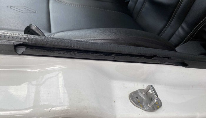 2020 Renault Kwid CLIMBER 1.0 (O), Petrol, Manual, 46,416 km, Driver-side door - Door bidding missing/broken