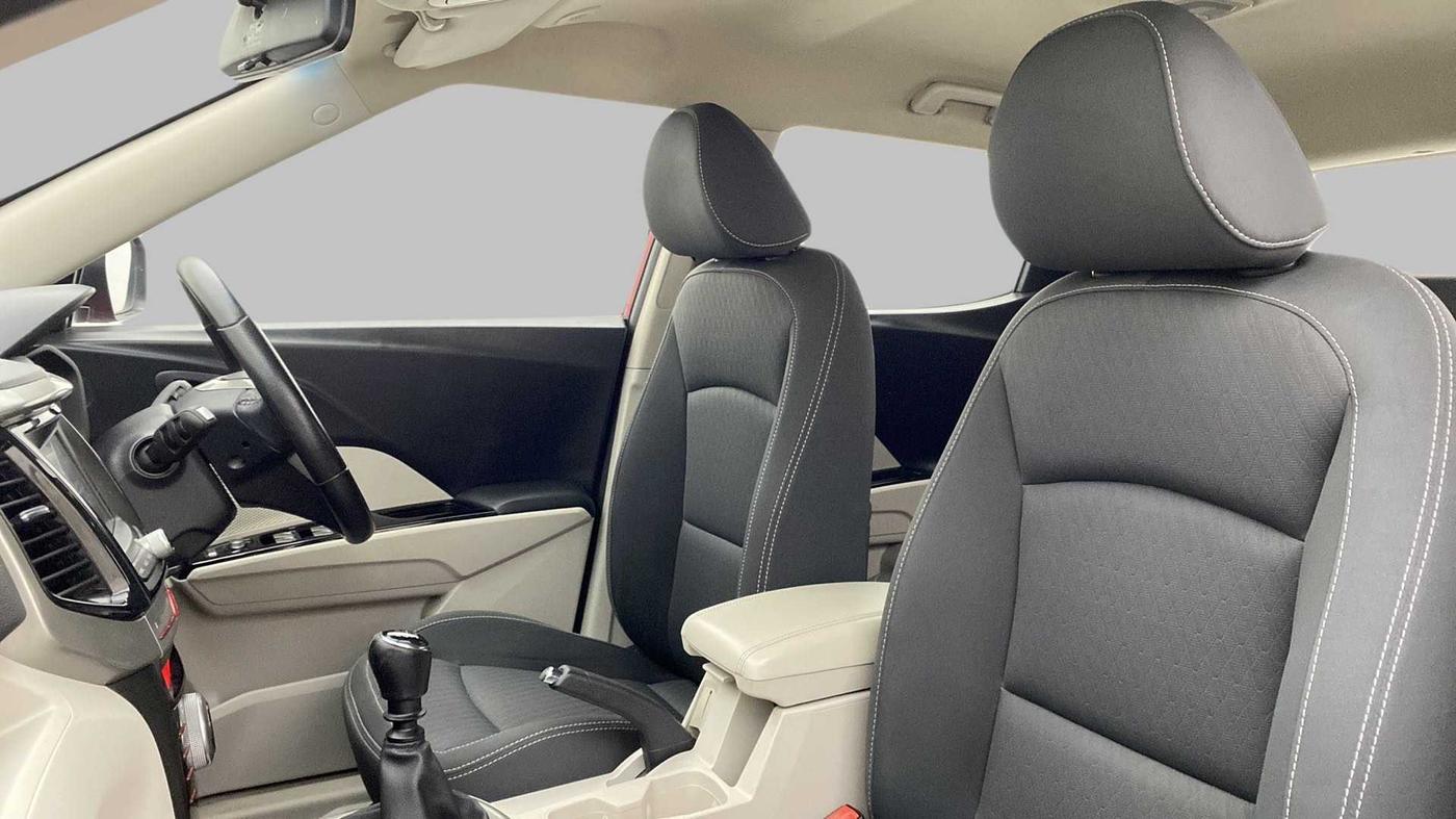 2019 Mahindra XUV300 W8 1.2 PETROL, Petrol, Manual, 34,177 km, Right Side Front Door Cabin