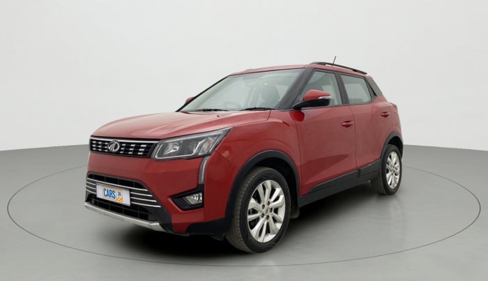 2019 Mahindra XUV300 W8 1.2 PETROL, Petrol, Manual, 34,177 km, Left Front Diagonal