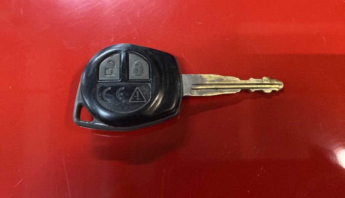 2018 Maruti Swift VXI, Petrol, Manual, 43,312 km, Lock system - Mechanical key minor damage