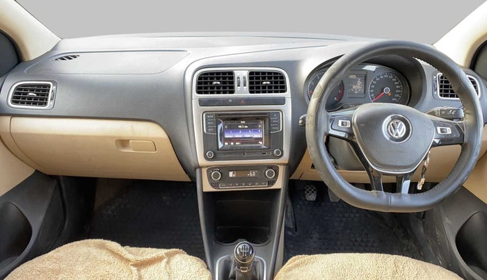 2017 Volkswagen Ameo HIGHLINE1.2L PLUS 16 ALLOY, Petrol, Manual, 36,225 km, Dashboard