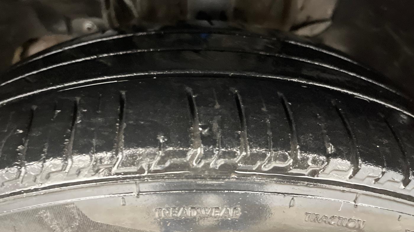 2019 Tata TIGOR XZ PLUS PETROL, Petrol, Manual, 1,05,743 km, Left Front Tyre Tread