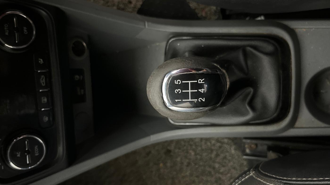 2019 Tata TIGOR XZ PLUS PETROL, Petrol, Manual, 1,05,743 km, Gear Lever
