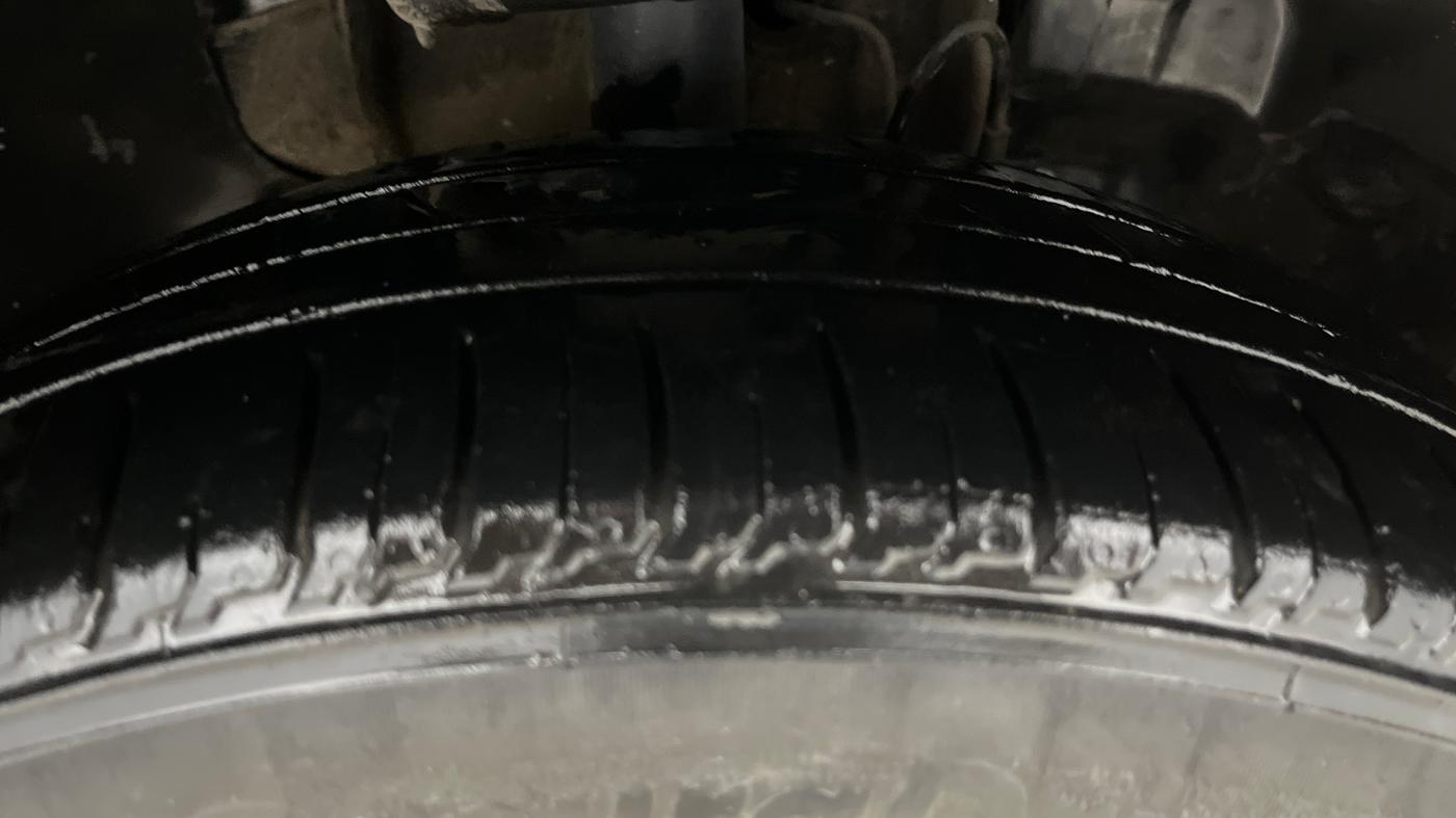 2019 Tata TIGOR XZ PLUS PETROL, Petrol, Manual, 1,05,743 km, Right Front Tyre Tread