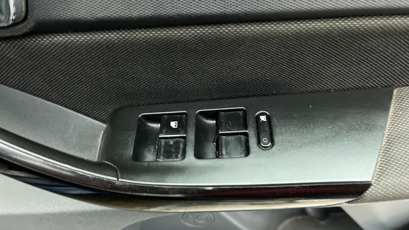 2019 Tata TIGOR XZ PLUS PETROL, Petrol, Manual, 1,05,743 km, Driver Side Door Panels Control