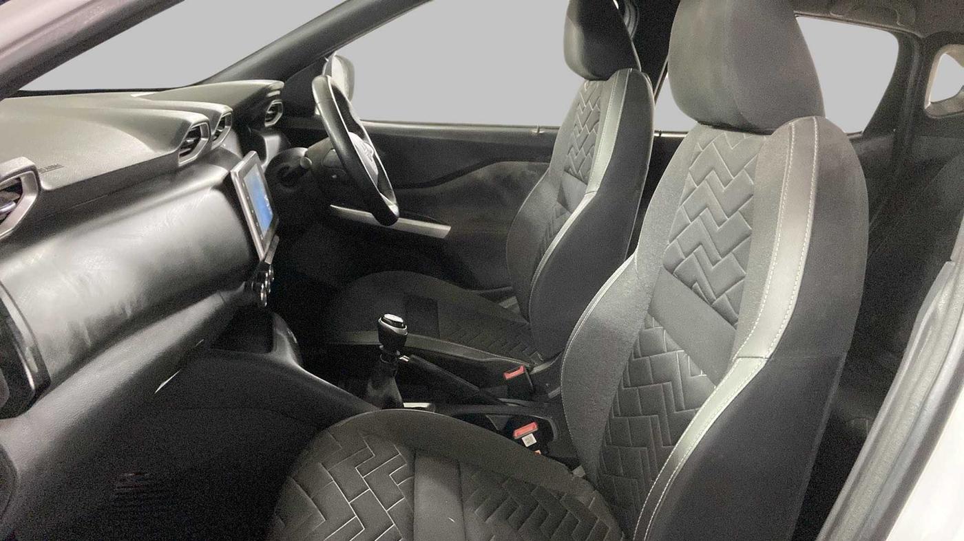 2021 Nissan MAGNITE XV MT, Petrol, Manual, 14,740 km, Right Side Front Door Cabin