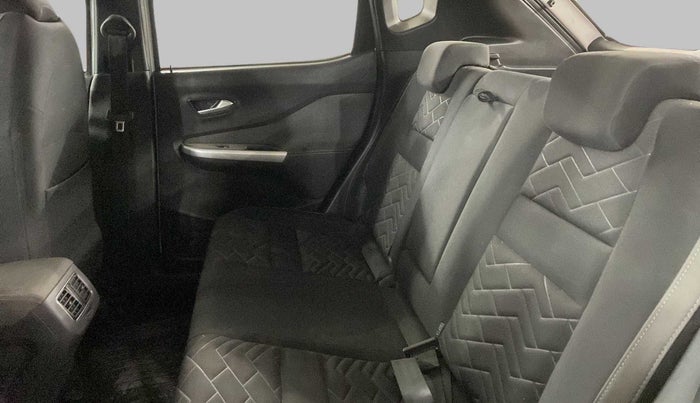 2021 Nissan MAGNITE XV MT, Petrol, Manual, 14,740 km, Right Side Rear Door Cabin