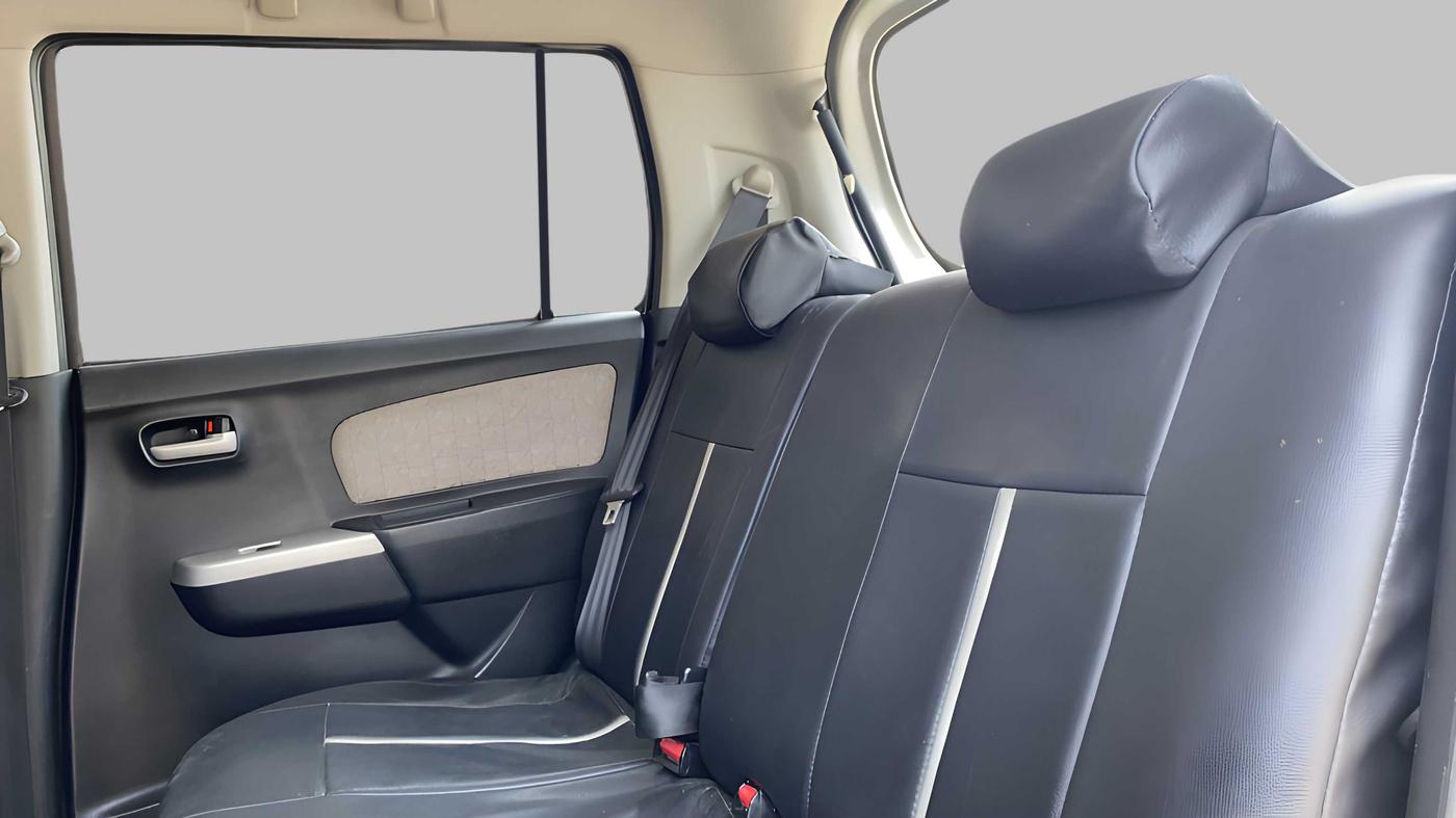 2015 Maruti Wagon R 1.0 VXI, Petrol, Manual, 27,588 km, Right Side Rear Door Cabin