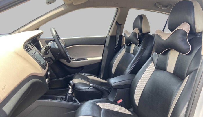 2015 Hyundai Elite i20 ASTA 1.4 CRDI, Diesel, Manual, 61,974 km, Right Side Front Door Cabin