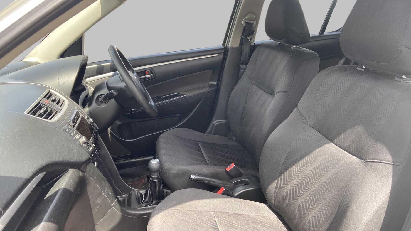 2013 Maruti Swift VXI, Petrol, Manual, 63,200 km, Right Side Front Door Cabin