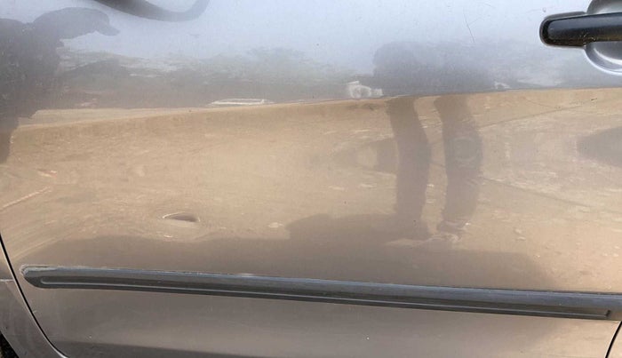 2014 Maruti Celerio VXI, Petrol, Manual, 70,625 km, Front passenger door - Slightly dented